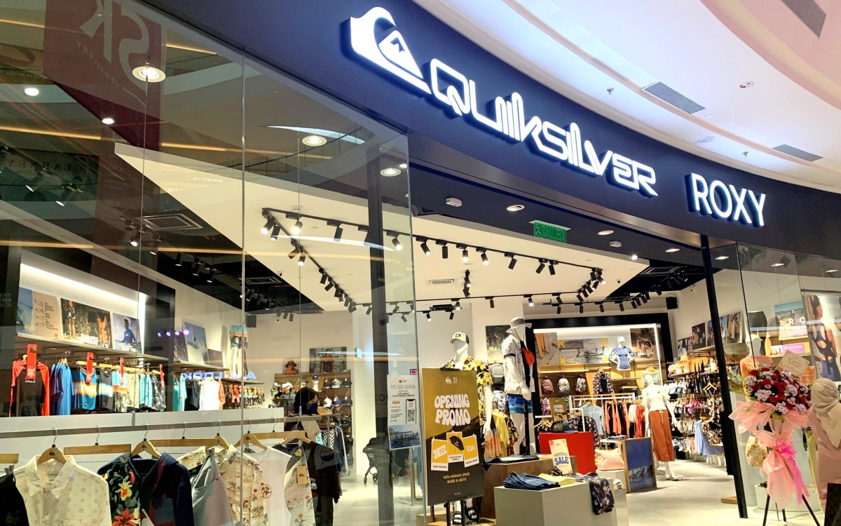 QUIKSILVER & ROXY