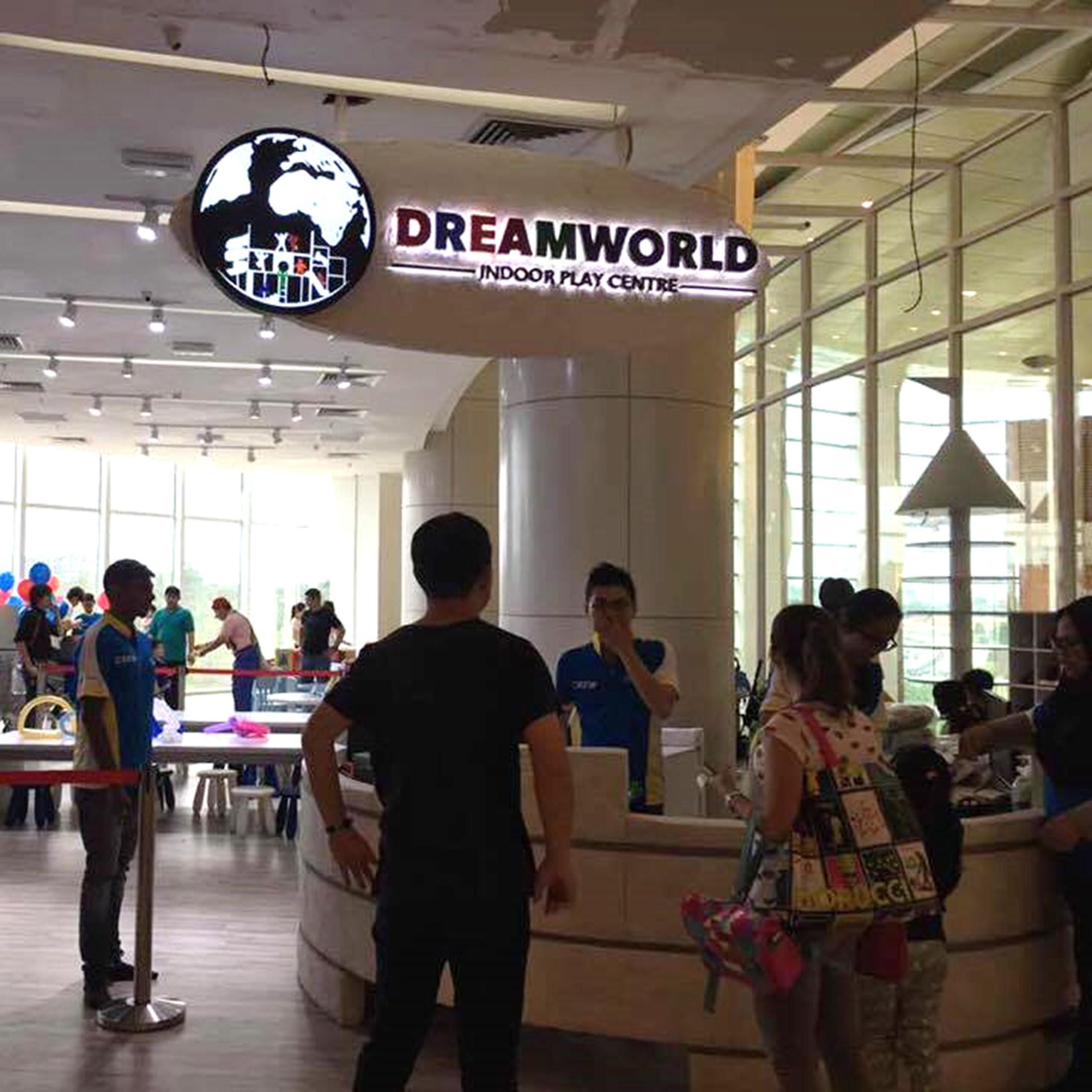 DREAMWORLD PLAYLAND