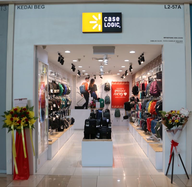 Skechers ioi city clearance mall